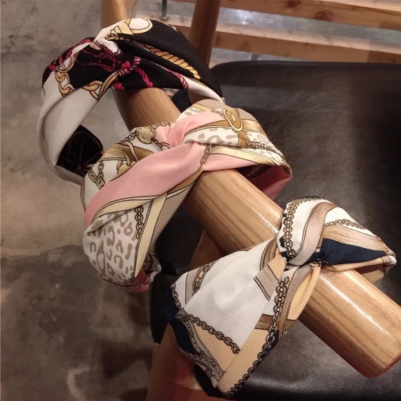 Turban Twist Headband - Picture 2 of 7